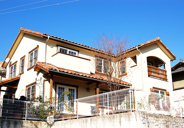 花とグリーンでアレンジした ナチュラルでコージーな家 甲斐市 清水正人建築設計事務所